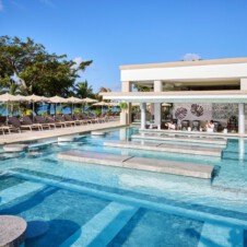 NEG_24_028+-+Swim-up+bar