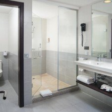 RGE_16_055+-+Bathroom+Double+room