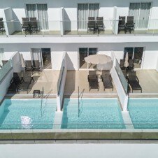 XAQ_24_088+-+Swim-up+suites