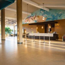 XBA_18_023+-+Lobby_Reception