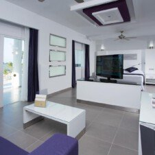 XJM_13_124+-+Jacuzzi+suite